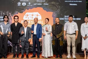 Ban tổ chức và một số nghệ sĩ tại buổi công bố Forestival 2026. (Ảnh: Ban tổ chức cung cấp)
