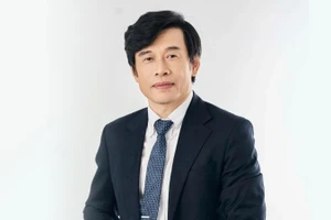 Phó Giáo sư, Tiến sĩ Nguyễn Huy Phương luôn bền bỉ trên hành trình đào tạo tài năng piano Việt Nam. (Ảnh: NHÂN VẬT CUNG CẤP)