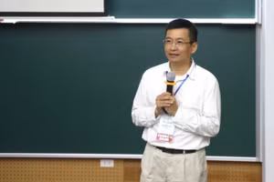 Giáo sư, Tiến sĩ khoa học Phùng Hồ Hải. (Ảnh: Nguyễn Vân)