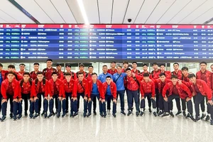 Ban huấn luyện cùng các tuyển thủ U23 Việt Nam có mặt tại Tây An. (Ảnh: VFF)