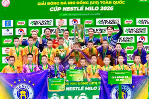 U11 Hà Nội FC lần đầu vô địch Giải bóng đá nhi đồng toàn quốc. 