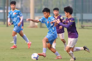 Đội tuyển U17 Việt Nam có cuộc "thử lửa" chất lượng cùng U17 Hà Nội. 