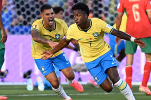 Vinicius Junior mang về bàn gỡ hòa 1-1 cho Brazil sau khi bị dẫn trước. (Ảnh: FIFA)