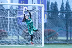 Thủ thành Trần Thị Cẩm Ly của đội tuyển U17 nữ Việt Nam. (Ảnh: VFF)