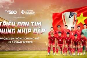 Người hâm mộ có thể theo dõi trận đấu thông qua các thiết bị thông minh, bảo đảm chất lượng hình ảnh và âm thanh ổn định.