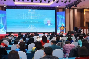 Toàn cảnh diễn đàn.