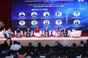 Toàn cảnh hội nghị.