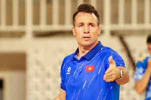 Huấn luyện viên Diego Giustozzi hài lòng về tinh thần thi đấu và nền tảng chuyên môn của tuyển futsal Việt Nam. (Ảnh: VFF)