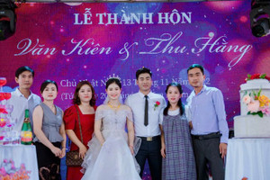 Vợ chồng Đại úy Nguyễn Văn Kiên trong ngày hạnh phúc. 