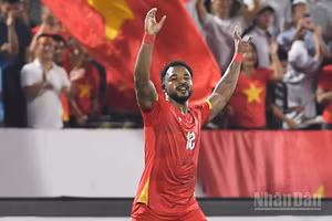 [Ảnh] Xuân Son lập cú đúp, Việt Nam thắng 3-1 Malaysia