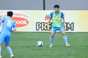 Tiền đạo Nguyễn Trần Việt Cường đặt mục tiêu góp mặt trong đội hình ra sân của đội tuyển Việt Nam. (Ảnh: MINH DÂN)