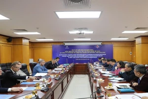 Quang cảnh buổi làm việc. 