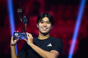 Tay vợt người Mỹ gốc Việt Learner Tien đăng quang Next Gen ATP Finals. (Ảnh: ATP)