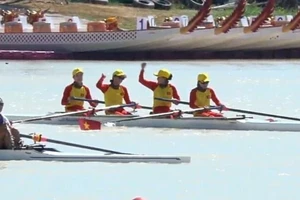 Bộ tứ Lê Thị Hiền, Dư Thị Bông, Hà Thị Vui, Phạm Thị Ngọc Anh mang về Huy chương Vàng môn Rowing, nội dung thuyền 4 nữ hạng nặng 1 mái chèo. 