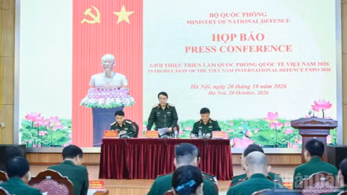 hop-bao-trien-lam-qp.jpg