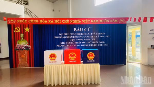 Khu vực bỏ phiếu sớm số 7, bầu đại biểu Quốc hội khóa XVI và đại biểu Hội đồng nhân dân các cấp nhiệm kỳ 2026-2031, ngày 26/2/2026, tại phường Tam Thắng, Thành phố Hồ Chí Minh. (Ảnh: HẢI CHÍNH) 