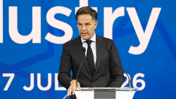 Phát biểu tại Diễn đàn Công nghiệp quốc phòng trước hội nghị, Tổng Thư ký NATO Mark Rutte nhấn mạnh: “Để duy trì sức mạnh của liên minh xuyên Đại Tây Dương, châu Âu cần đóng vai trò lớn hơn trong NATO”. (Ảnh: AA/TTXVN phát)
