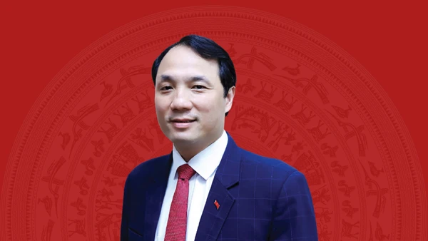 [Infographic] Tiểu sử Phó Trưởng ban Tổ chức Trung ương Hoàng Trung Dũng