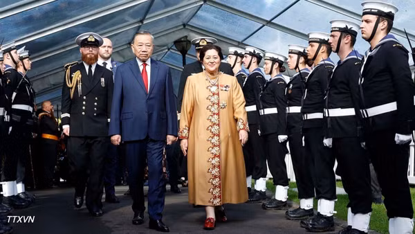 Sáng 13/8/2026, tại thành phố Auckland, Toàn quyền New Zealand Cindy Kiro chủ trì Lễ đón chính thức Tổng Bí thư, Chủ tịch nước Tô Lâm cùng Đoàn đại biểu cấp cao Việt Nam thăm cấp Nhà nước tới New Zealand từ ngày 12-14/8/2026, theo nghi thức cao nhất dành cho nguyên thủ quốc gia. (Ảnh: Thống Nhất – TTXVN)