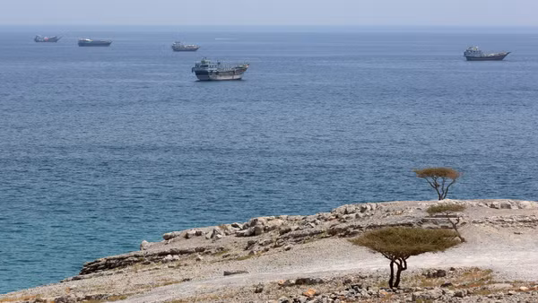 Quang cảnh eo biển Hormuz ngày 20/6/2026. (Ảnh: THX/TTXVN phát)