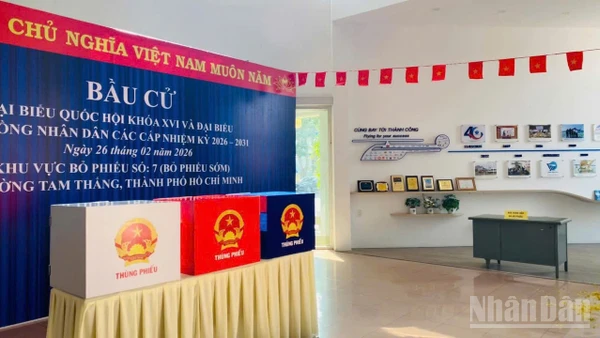 Khu vực bỏ phiếu sớm số 7, bầu đại biểu Quốc hội khóa XVI và đại biểu Hội đồng nhân dân các cấp nhiệm kỳ 2026-2031, ngày 26/2/2026, tại phường Tam Thắng, Thành phố Hồ Chí Minh. (Ảnh: HẢI CHÍNH)