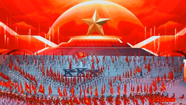 Ảnh minh họa: Một tiết mục đặc sắc trong chương trình nghệ thuật đặc biệt “Dưới lá cờ vẻ vang của Đảng”, tối 23/1/2026. (Ảnh: ĐĂNG KHOA-THỦY NGUYÊN)