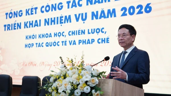 Bộ trưởng Nguyễn Mạnh Hùng phát biểu kết luận tại Hội nghị.