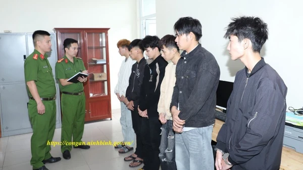 Các đối tượng tại Cơ quan Cảnh sát điều tra.