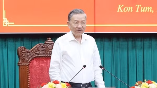 Tổng Bí thư Tô Lâm phát biểu tại buổi làm việc với Ban Thường vụ Tỉnh ủy Kon Tum và Thường trực Tỉnh ủy Quảng Ngãi. (Ảnh: TTXVN)