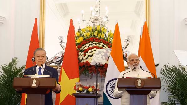 Tổng Bí thư, Chủ tịch nước Tô Lâm và Thủ tướng Ấn Độ Narendra Modi gặp gỡ báo chí. (Ảnh: Thống Nhất/TTXVN)
