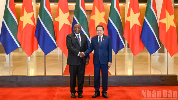 Chủ tịch Quốc hội Trần Thanh Mẫn và Tổng thống Nam Phi Matamela Cyril Ramaphosa.