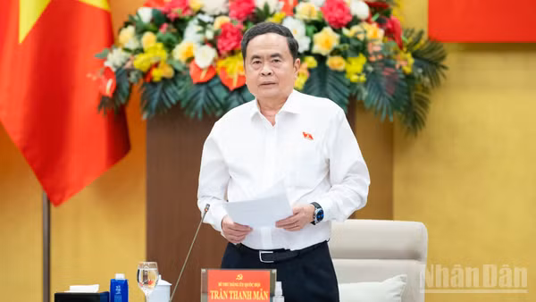Bí thư Đảng ủy Quốc hội, Chủ tịch Quốc hội Trần Thanh Mẫn phát biểu tại hội nghị. (Ảnh: DUY LINH) 