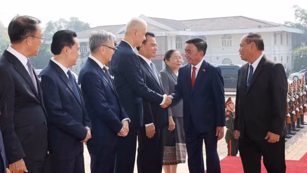 Lễ đón chính thức Thường trực Ban Bí thư Trần Cẩm Tú và Đoàn đại biểu cấp cao Việt Nam. (Ảnh: Phương Hoa/TTXVN)