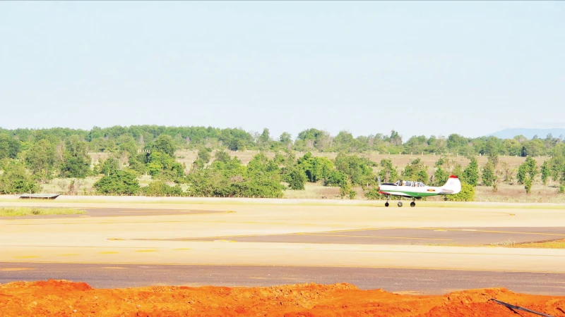 Sân bay quân sự Phan Thiết đi vào hoạt động, nâng cao năng lực huấn luyện phi công