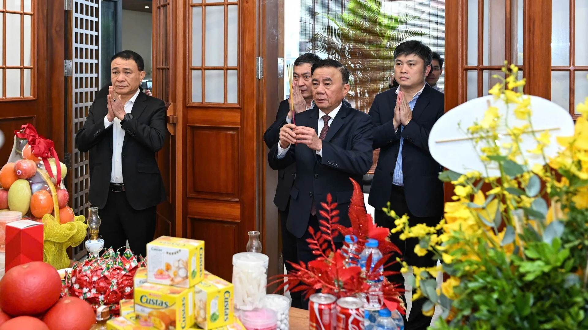 Lãnh đạo Đảng thăm hỏi và tri ân gia đình Tổng Bí thư Nguyễn Phú Trọng