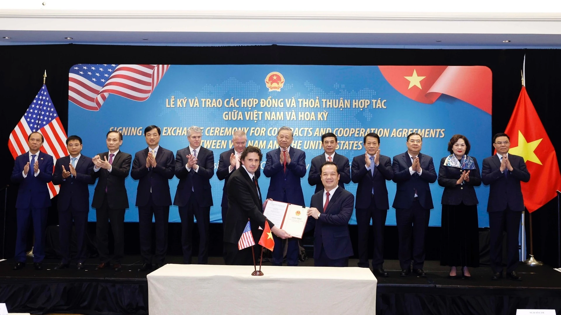 Việt Nam - Hoa Kỳ ký văn kiện hợp tác 37,2 tỷ USD, Boeing bán 50 máy bay cho Vietnam Airlines
