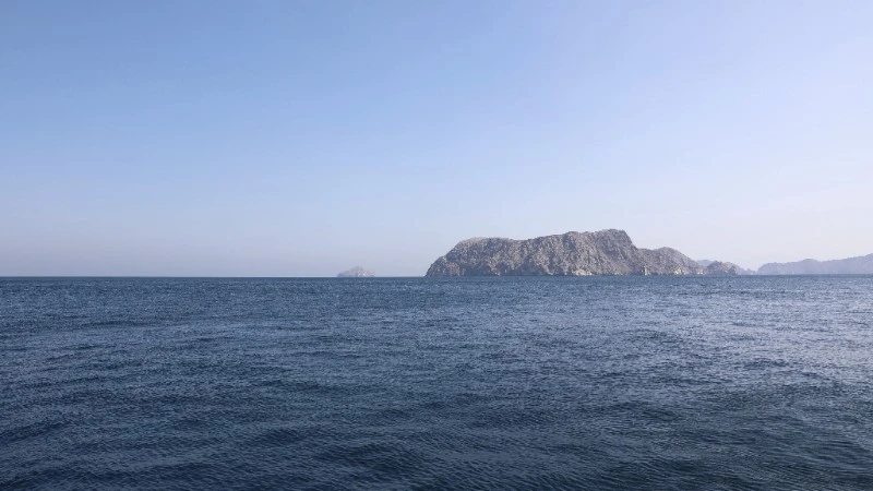 Iran ghi nhận tiếng nổ gần cảng Bandar Abbas, căng thẳng với UAE leo thang