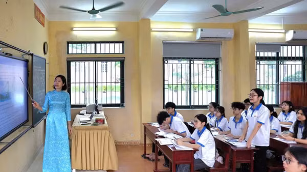 Giờ học của học sinh Trường phổ thông dân tộc nội trú trung học phổ thông tỉnh Tuyên Quang. (Ảnh: ĐẠI THẮNG)