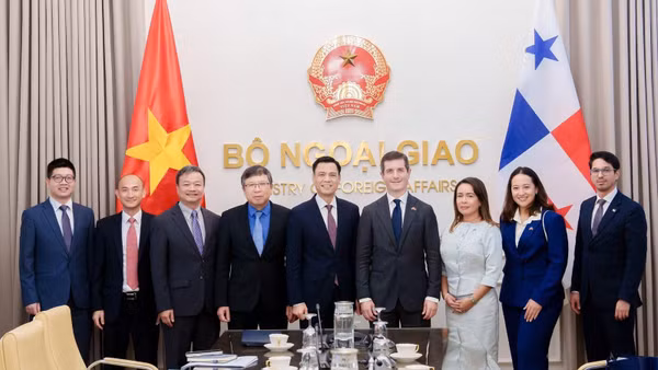 Việt Nam luôn coi trọng vai trò và vị thế của Panama tại khu vực Mỹ Latinh.