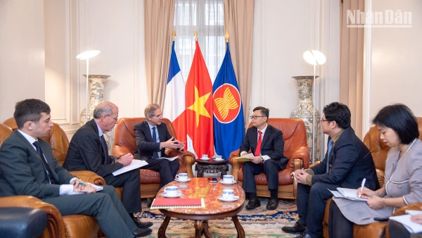 Hai bên thống nhất ưu tiên các lĩnh vực chiến lược nhằm hiện thực hóa chiến lược phát triển bền vững. (Ảnh: KHẢI HOÀN)