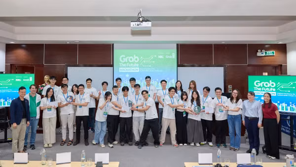 Ba giải pháp công nghệ xuất sắc nhất giành giải.