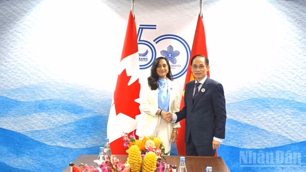 Việt Nam luôn coi Canada là một đối tác quan trọng và sẵn sàng cùng Canada tăng cường hợp tác thực chất.