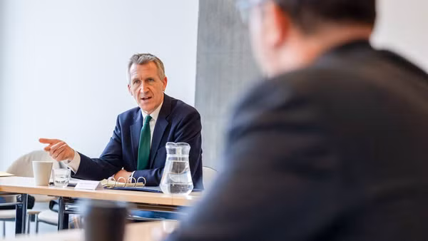 Tân Bộ trưởng Quốc phòng Anh Dan Jarvis. (Ảnh: Twitter cá nhân)
