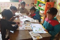 Học sinh ở điểm trường của xã biên giới Thượng Trạch, huyện Bố Trạch, tỉnh Quảng Bình. (Ảnh minh họa)