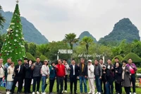 Đoàn Famtrip Hàn Quốc khảo sát các điểm đến, sản phẩm du lịch tại Vườn quốc gia Phong Nha-Kẻ Bàng.