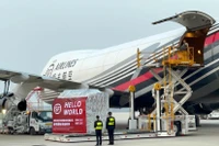 Trung Quốc mở đường bay quốc tế đầu tiên từ sân bay chuyên chở hàng hóa. (Ảnh TÂN HOA XÃ)