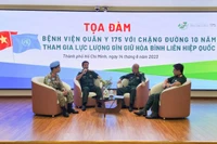 Các đại biểu trao đổi nhiều câu chuyện thú vị tại buổi tọa đàm.