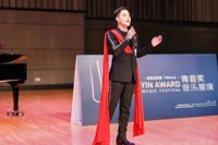 Trần Tùng Anh đoạt giải Đặc biệt cuộc thi tìm kiếm tài năng âm nhạc trẻ tại Trung Quốc