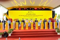 Nghi thức lễ khởi công các công trình nhà ở xã hội và khách sạn. 