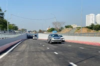 Đưa toàn bộ 2 đường hầm HC1 và HC2, khu vực giao lộ Nguyễn Văn Linh-Nguyễn Hữu Thọ vào khai thác, phục vụ người dân thành phố vào ngày 20/1 (Ảnh: QUÝ HIỀN)